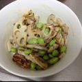 みるくじこ's cooksnap of when they made おつまみに♪レンコンと枝豆のマヨポン和え.