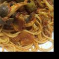 柳井理瀬's cooksnap of when they made アンチョビとオリーブのトマトパスタ.