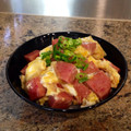 ぶ〜こ♡'s cooksnap of when they made 男のロマンだ！スパムを卵でとじた他人丼！.