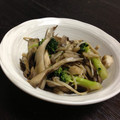 ペッシー's cooksnap of when they made きのことブロッコリーの和風炒め*.