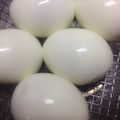 はらぺこウサギのママ's cooksnap of when they made 必見！！キレイなゆで卵の剥き方.