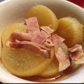 Mamikonkon's cooksnap of when they made 大根とベーコンの煮物.