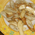 toshiebaba's cooksnap of when they made すぐ出来る♪ちくわときのこのゴマドレ和え.