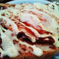 ゆりちゅわん's cooksnap of when they made 目玉焼きのせチーズトロトロ♬和洋トースト.