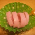 HIAYU's cooksnap of when they made おせち お弁当に 蒲鉾飾り切り(花).