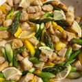 ame-ikuru's cooksnap of when they made ＊鶏むね肉とアスパラ野菜のレモン炒め＊.