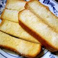 Klunaria's cooksnap of when they made 簡単★カリカリ食パンラスク.