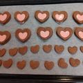 サあヤ's cooksnap of when they made バレンタイン☆ルビーチョコサンドクッキー.