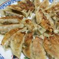 maritai's cooksnap of when they made 簡単★餃子★皮はカリカリ、中はジューシー.