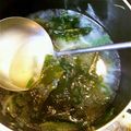 ちゃんまほ部長's cooksnap of when they made あっという間のわかめスープ.