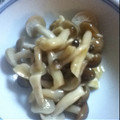 VanDyke's cooksnap of when they made しめじの胡麻油炒め.