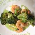 みくぱみゅ's cooksnap of when they made 簡単☆ブロッコリーとエビの炒め物.