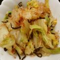hirooohiro's cooksnap of when they made 簡単ノンオイル♪白菜と塩昆布のおかかあえ.