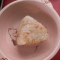 みぃっこん's cooksnap of when they made 鮭とすりごまのおにぎり☆～リメイク付き～.