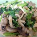 ムーミン谷のmee's cooksnap of when they made きのこと青菜のあみマヨ醤油炒め.
