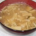 きらり流れ星's cooksnap of when they made 母の味！　簡単　深い　えのきのおみそ汁.