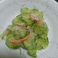 pOwOq's cooksnap of when they made あと１品に☆きゅうりとかにかまの酢の物.