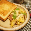 バカリャウ's cooksnap of when they made ✿お弁当にさやえんどうのいりたまご✿.