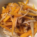 ぢむにー's cooksnap of when they made 歯ごたえ十分✰ฺ人参とえのき茸の炒め物.