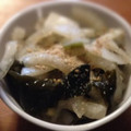 bee888's cooksnap of when they made わかめと玉ねぎの簡単酢の物.