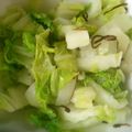 liutan's cooksnap of when they made 超簡単★にんにく香る白菜の即席漬物.