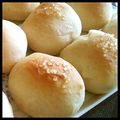 アモティ's cooksnap of when they made ほんのり甘い練乳パン♡.