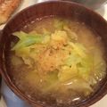 YUN0406's cooksnap of when they made 焦がしキャベツと玉ねぎのみそ汁.