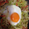 あやちろげ's cooksnap of when they made 冷蔵庫整理★　千切り野菜の巣ごもり卵.