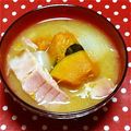 ☆★ひぃちゃん★☆'s cooksnap of when they made かぼちゃとベーコン味噌汁.
