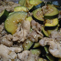 クックMO63WW☆'s cooksnap of when they made 作り置き*ズッキーニと豚肉の甘辛炒め.