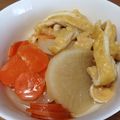 weeta_bix's cooksnap of when they made 大根とニンジン＆油揚げの味噌煮.