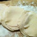 紗重桂's cooksnap of when they made ○○手づくりの餃子の皮○○　.