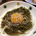 YUKIKI☆'s cooksnap of when they made そうめんとめかぶと卵黄のめんつゆ和え.