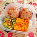 Marrietty's cooksnap of when they made ☆鶏そぼろと梅のおにぎり☆.