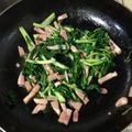 働く3児の母's cooksnap of when they made 超ー簡単!!!水菜とベーコン炒め♪.
