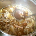 ゆゆちよ's cooksnap of when they made 大根とまいたけのあったかコンソメスープ♪.