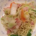 titti624's cooksnap of when they made 白菜とベーコンの塩焼きそば♪.