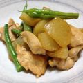 momotomo7's cooksnap of when they made 鶏肉と大根のこってり煮.