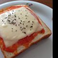 mixile's cooksnap of when they made ピザソース要らずのピザトースト.