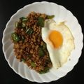 chikomon's cooksnap of when they made どんどん炒めるだけ！家で簡単ガパオご飯.