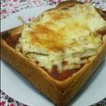meff's cooksnap of when they made 焼き豆腐チーズピザ醤油垂らしトースト♡.