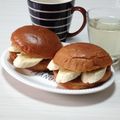 ぱふ's cooksnap of when they made 黒糖ロールパンで簡単バナナサンド♪.