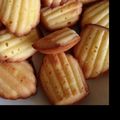 由宇真藍's cooksnap of when they made マドレーヌ♪バター控えめ レモンが爽やか.