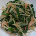 makomicky's cooksnap of when they made もやし1袋で☆もやしとハムの炒め物.
