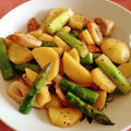 jazzyblues's cooksnap of when they made じゃがいもとアスパラとちくわの炒めもの.