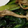 てぃみーー's cooksnap of when they made 小松菜と舞茸の炒め物.