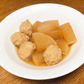 vabochan's cooksnap of when they made ❀大根と鶏だんごの煮物❀.