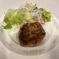かなぴょー's cooksnap of when they made 簡単おいしい♪基本のハンバーグ.