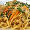 himikocook's cooksnap of when they made オイスターソースで＊しま家の焼きうどん.