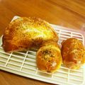 yuzuyou15's cooksnap of when they made HB使用 とろり焼きカレーパン.